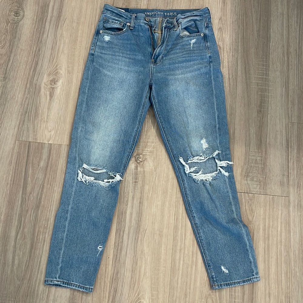 American Eagle Mom Jeans